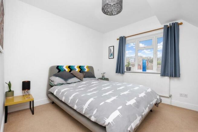 Bed 1.jpg