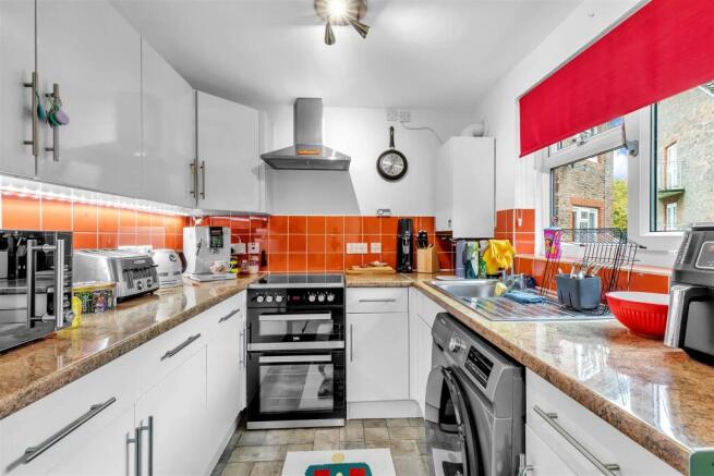 Kitchen 1.jpg