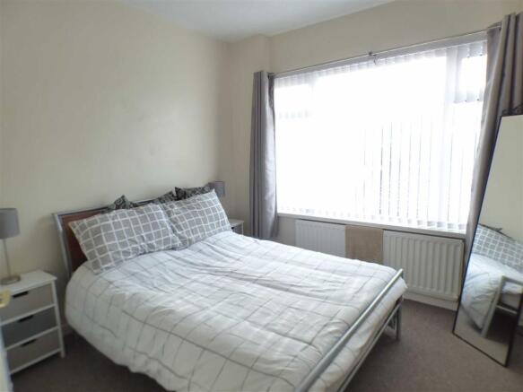 BEDROOM 2