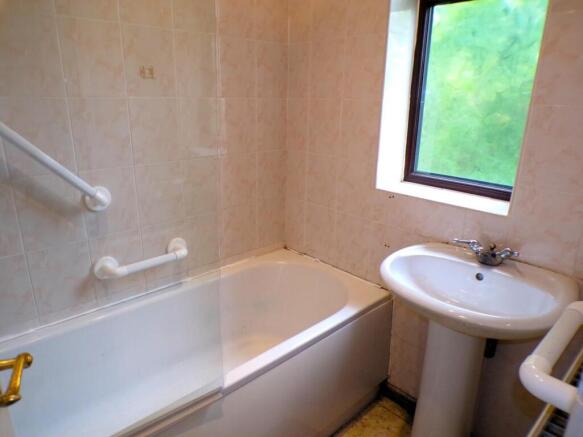Lightbowne Road, Moston, Manchester photo 5