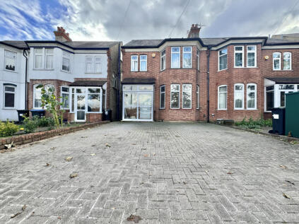 Fords Grove, Winchmore Hill, N21