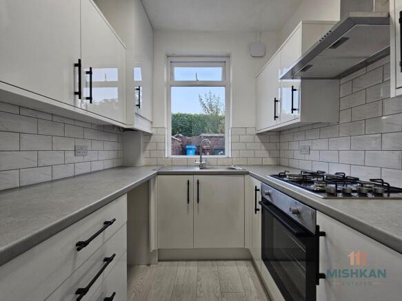 2 bed Terraced to rent Image 7