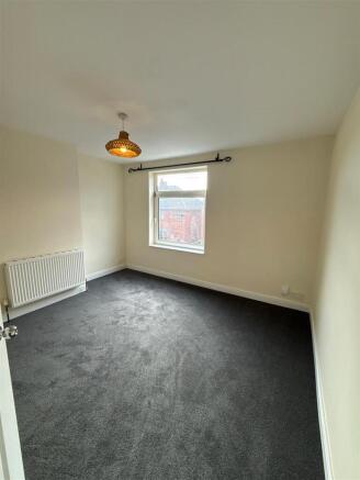 2 bed House to rent Image 7