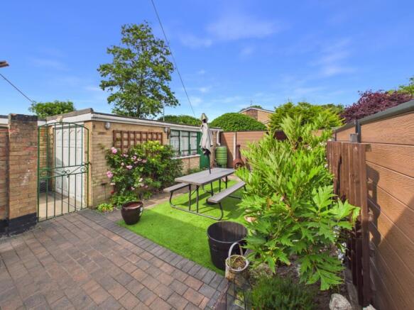 3 bed Semi-Detached for sale Image 9