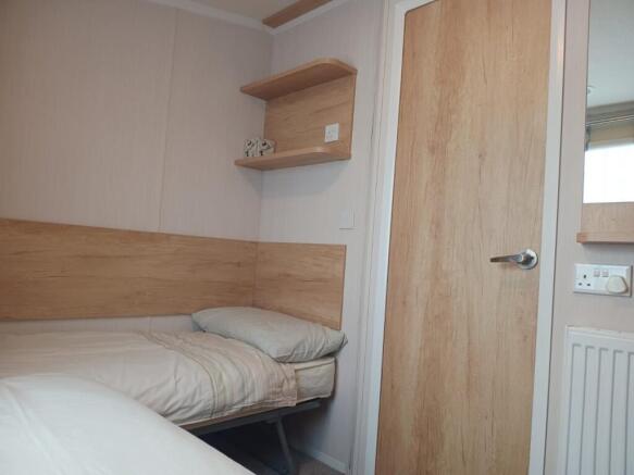 2 bed Park Home for sale Image 7
