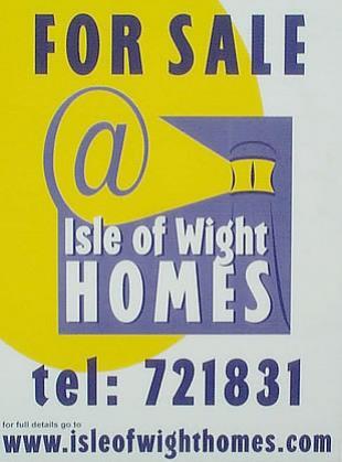 Tel 01983 721831