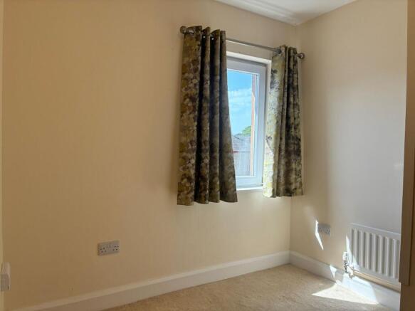3 bed Terraced to rent Image 12