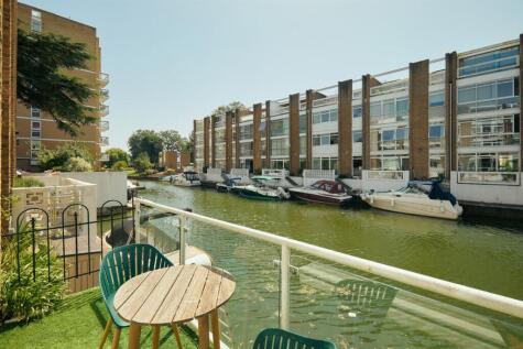 Fairways, Teddington, TW11
