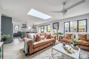 37, Regnum Drive, Shaw, Newbury RG14 2HF