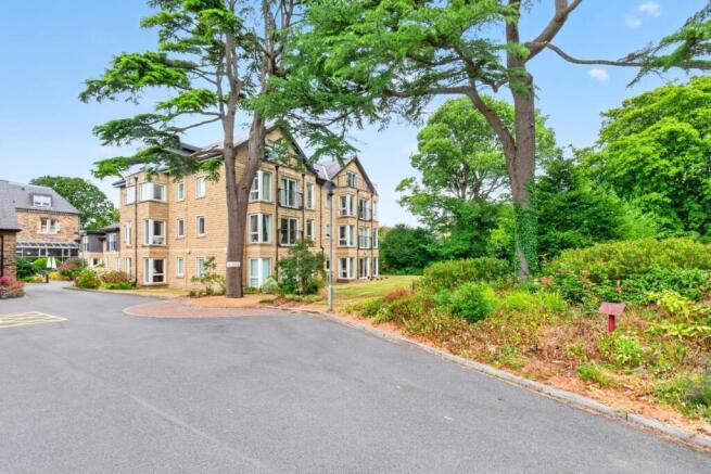 2 bed Apartment for sale in harrogate