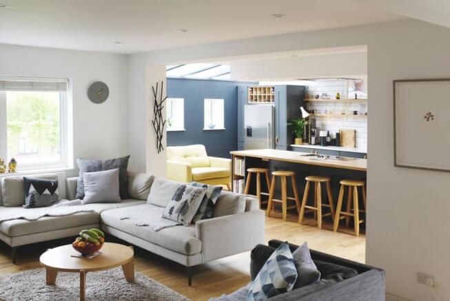 Sitting Room to Kitchen 2.jpg