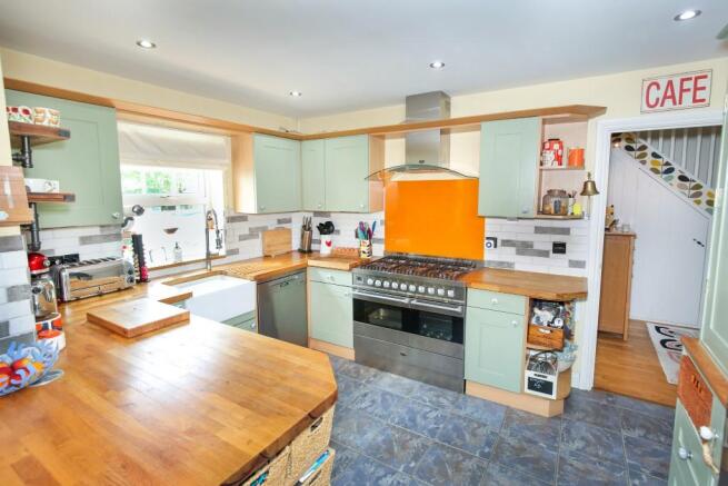 Kitchen/Breakfast Rm
