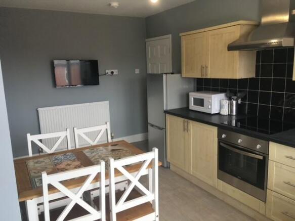 4 bed House of Multiple Occupation for sale Image 5