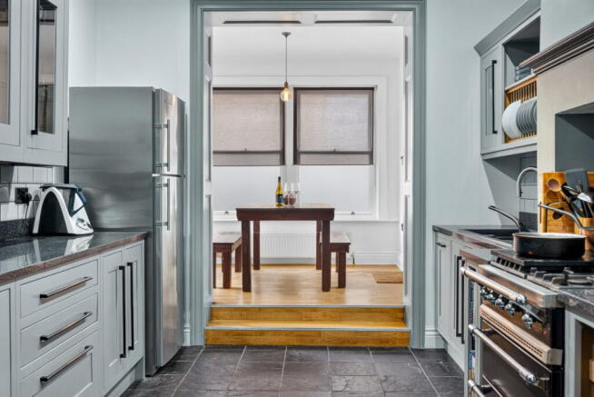 3 bed Semi-Detached for sale Image 10