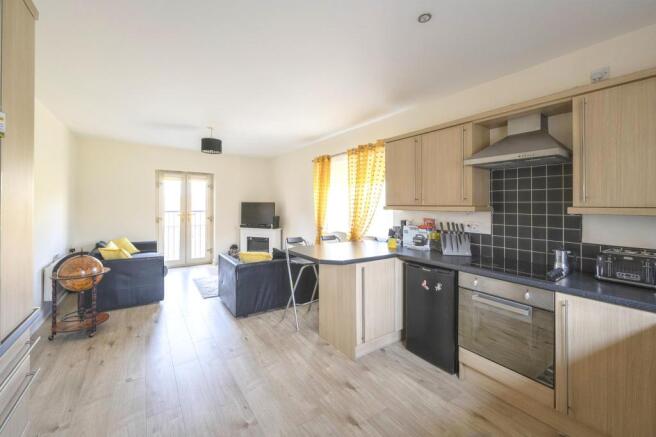 Lounge/Kitchen