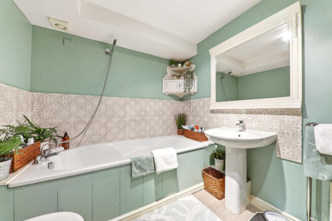 3 bed Apartment for sale Image 12