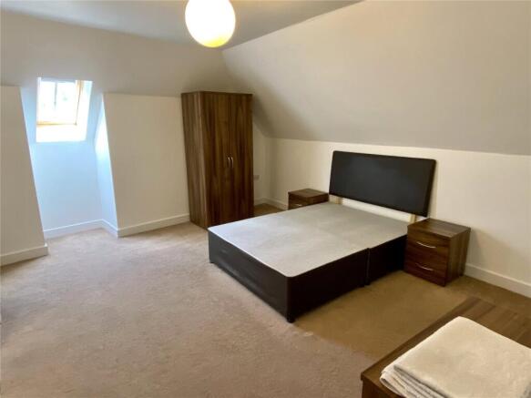1 bed Apartment to rent Image 4