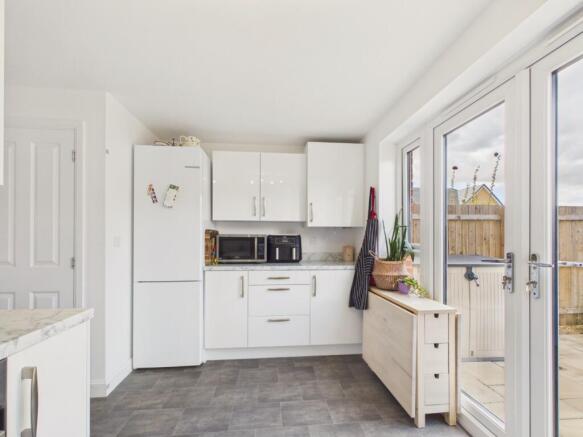 2 bed Semi-Detached for sale Image 4