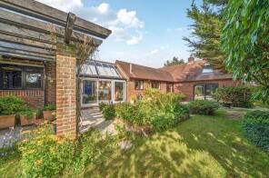 Mead Court, Barnham Road, Chichester PO20 3RP