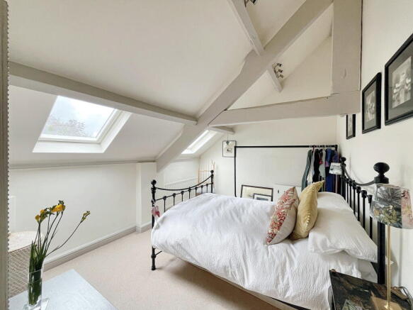 3 bed Semi-Detached for sale Image 12