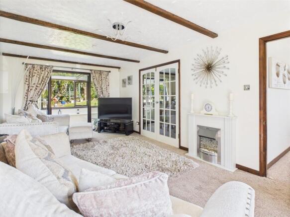 CAM05372G0-PR0009...