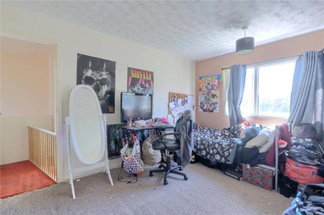 3 bed Terraced for sale Image 9
