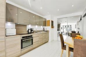135, Wallis House, Great West Road, Brentford TW8 0HE