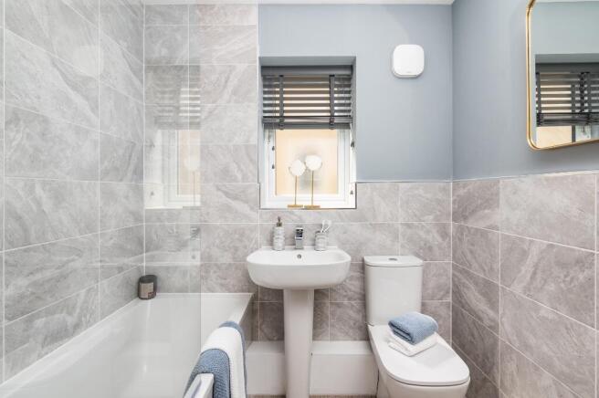 4 bed Detached for sale Image 7
