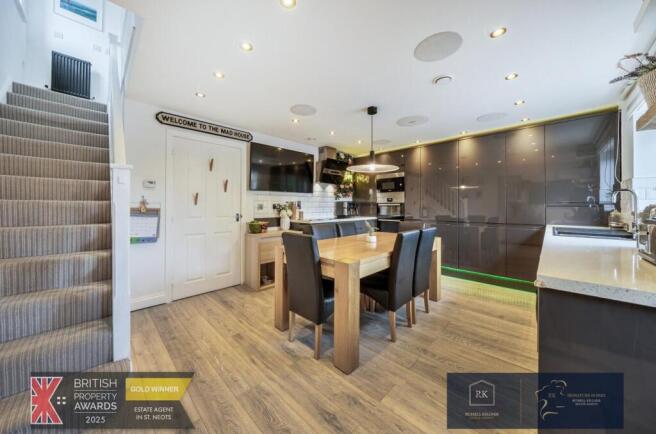 Kitchen/ Dining Area.