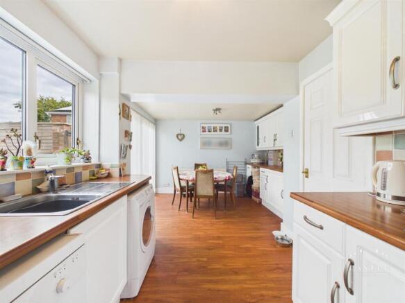 DINING KITCHEN