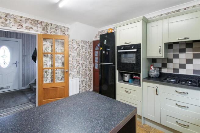 4 bed Semi-Detached for sale Image 7