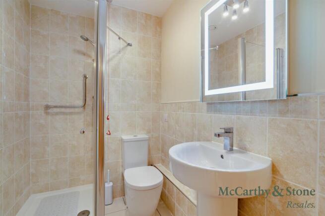 2 bed Apartment for sale Image 7