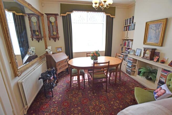 Dining room.jpg