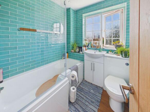 3 bed Semi-Detached for sale Image 7