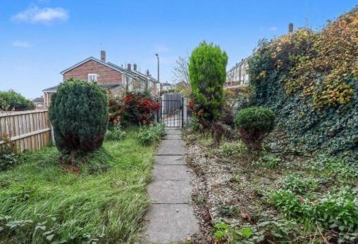 3 bed Terraced for sale Image 9