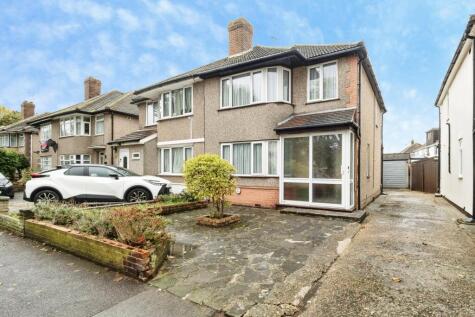 St. Nicholas Avenue, Hornchurch, RM12