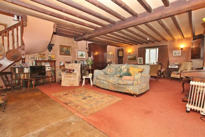 sitting room 2.JPG