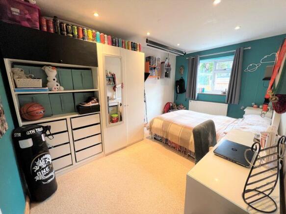 Photo 8