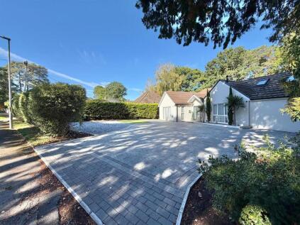 Beaufoys Avenue, Ferndown