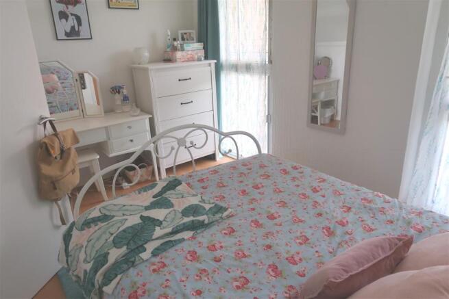 Bedroom1.jpg