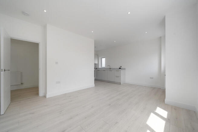 Flat 43, Crosskeys Close N9 7AD-No Watermark-3