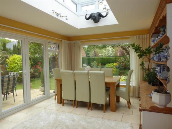 DINING ROOM (REAR)