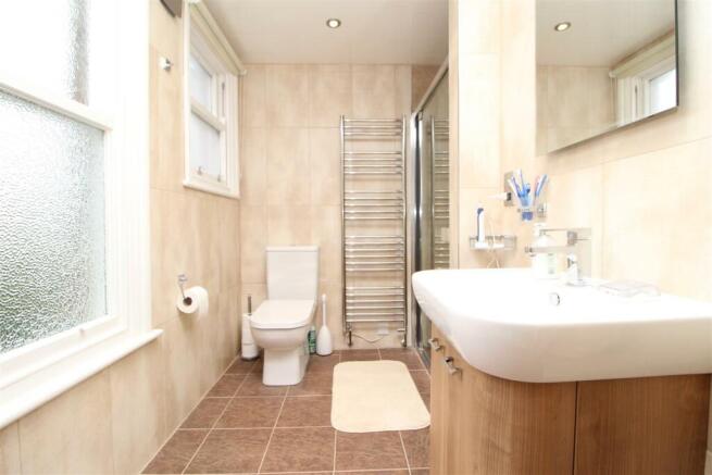 EN SUITE