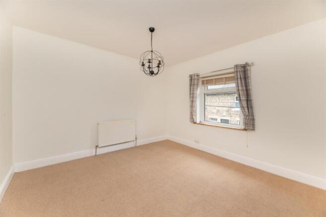 3 bed Terraced for sale Image 11