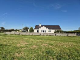 Erw Fach, Llangwyllog, Llangefni LL77 7PZ