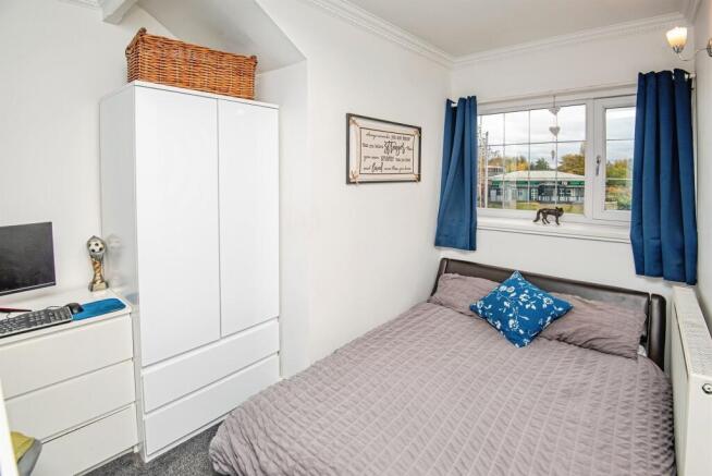 4 bed Terraced for sale Image 10