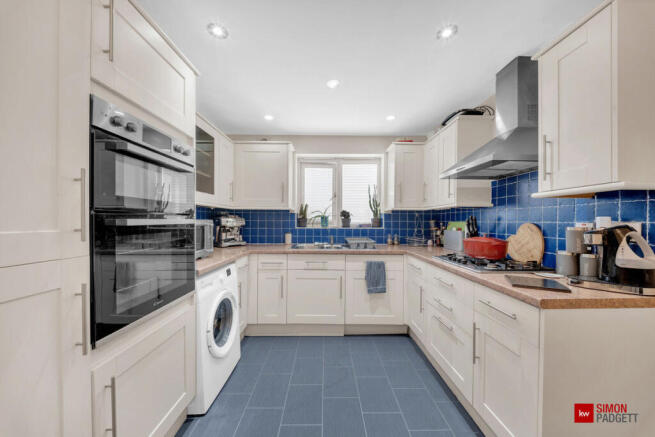 3 bed Detached for sale Image 7