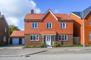 16, Daisy Drive, Hailsham BN27 2FX