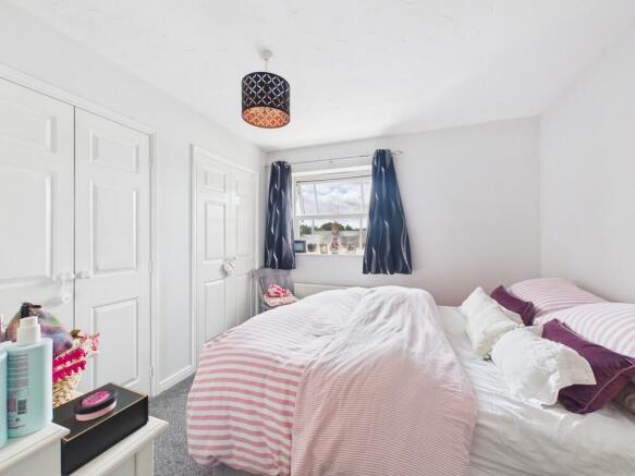 2 bed Apartment for sale Image 8
