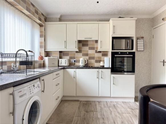 2 bed Town House for sale Image 4